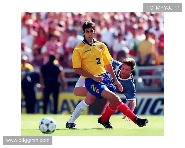 足球明星们的精彩瞬间集锦与背后的故事分享